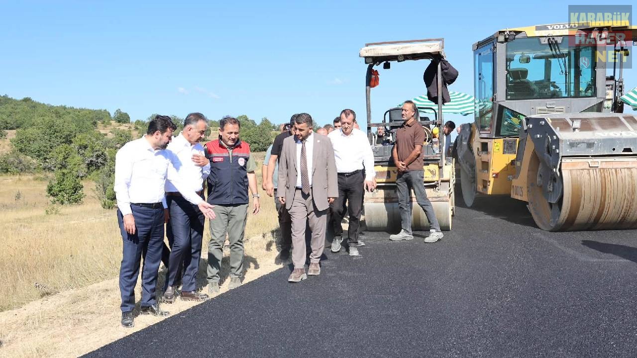 EFLANİ ÇAVUŞLU KÖYÜ’NDE ASFALT ÇALIŞMALARI YERİNDE İNCELENDİ