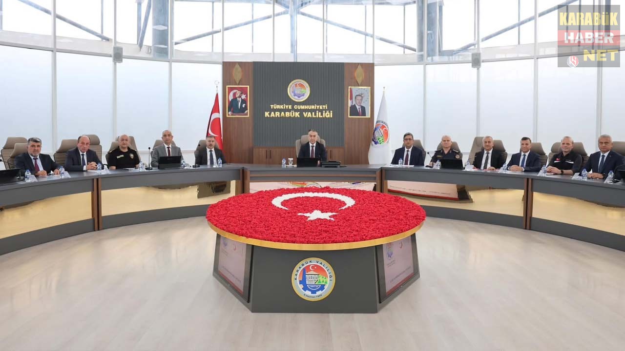 KARABÜK’TE KRİTİK GÖÇ TOPLANTISI: VALİ ÇAĞATAY BAŞKANLIĞINDA TOPLANDILAR